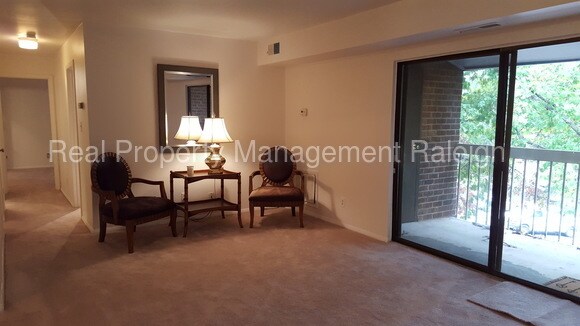 Building Photo - 1008 Sandlin Pl