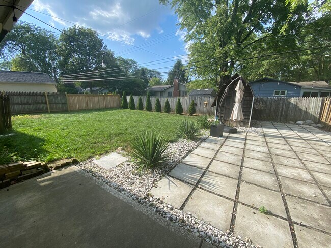 Foto del edificio - 2372 Cranford Rd