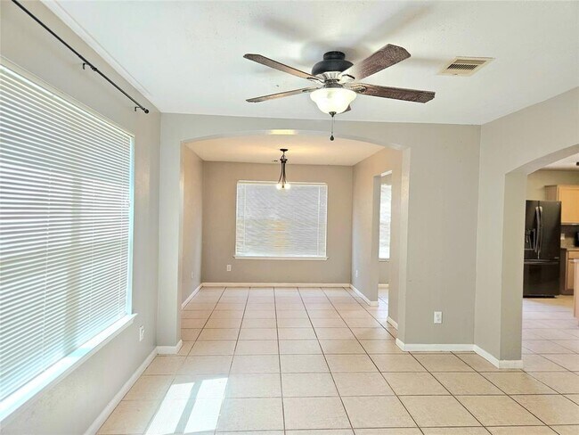 Foto del edificio - 18930 Larkspur Hills Dr