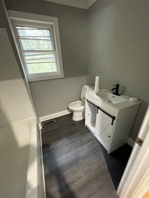 Building Photo - 1535 Troy West Rd