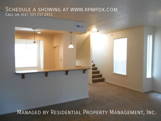 Building Photo - 2095 NE Sheffield Ave