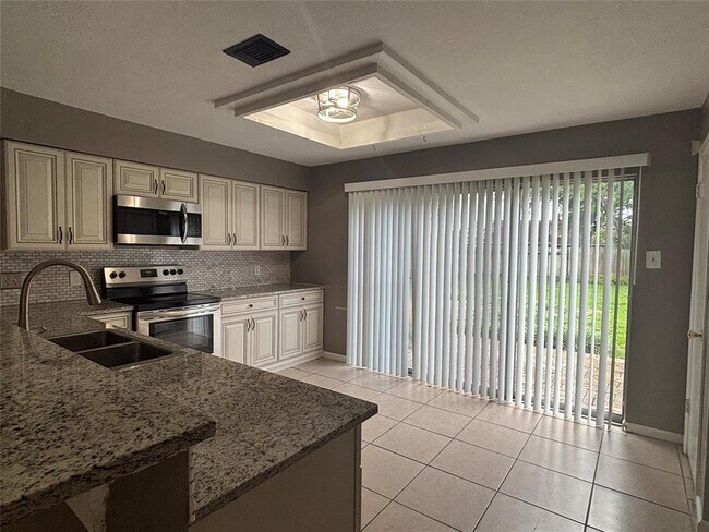 Building Photo - 8706 Belle Glen Dr
