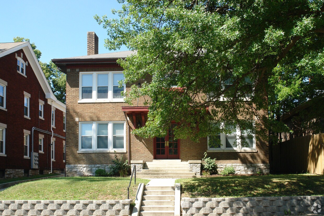 Building Photo - 264 Lyndhurst Pl