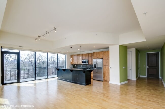 Building Photo - 2 br, 2 bath Condo - 1650 Fillmore Street 501