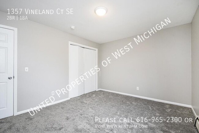 Building Photo - 1357 Vineland Ct SE