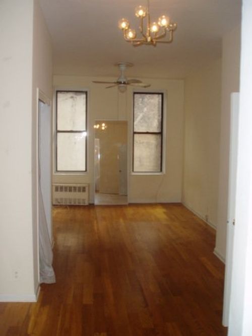 Building Photo - 300 10th Ave