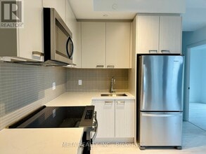 Building Photo - 20 Soudan Ave