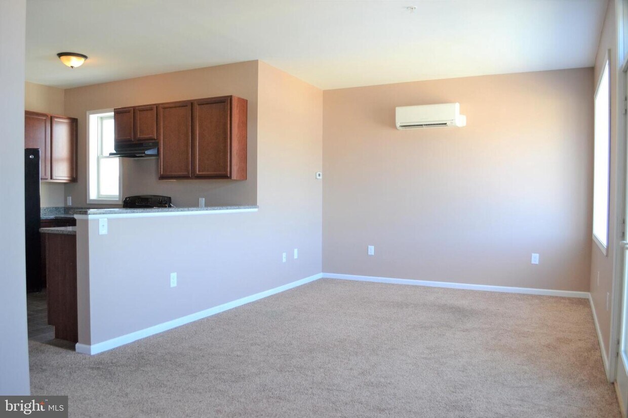 316 Bridge St Unit I, Phoenixville, PA 19460 Room for Rent in