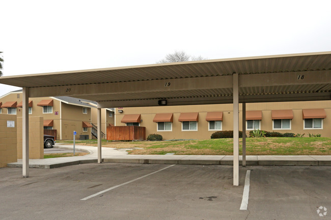 Foto del edificio - Carolyn Apartments