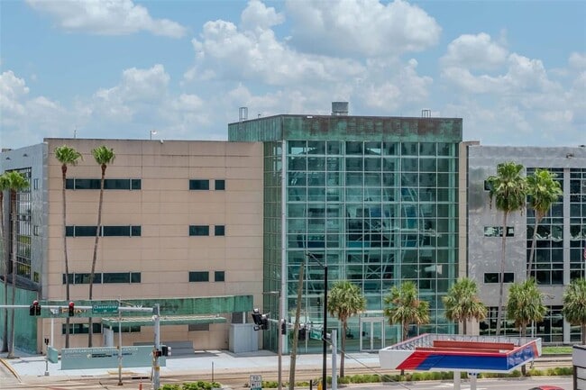 Foto del edificio - 1208 E Kennedy Blvd