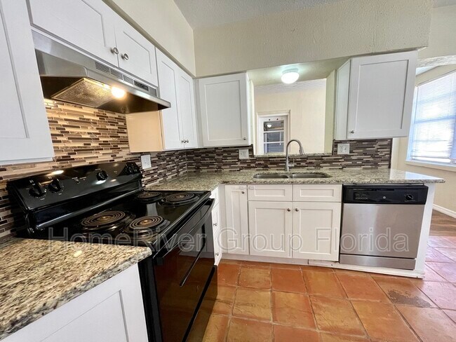 Foto del edificio - 740 7th Ave SW