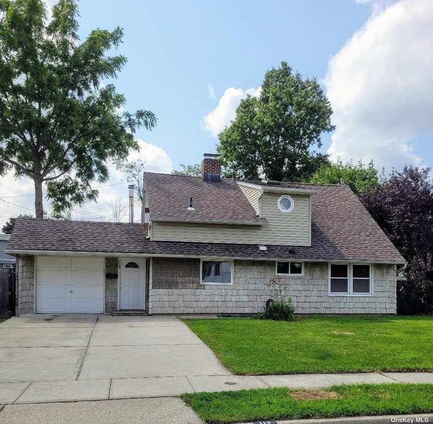 Primary Photo - 113 Bloomingdale Rd