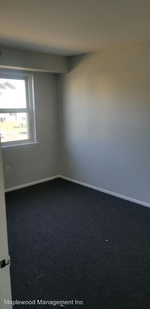 Building Photo - 2 br, 1 bath House - 329A Sawmill Rd