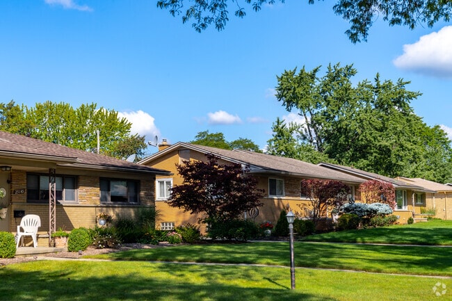 Neighborhoods in Southfield enjoy safe and well maintained streets and sidewalks.