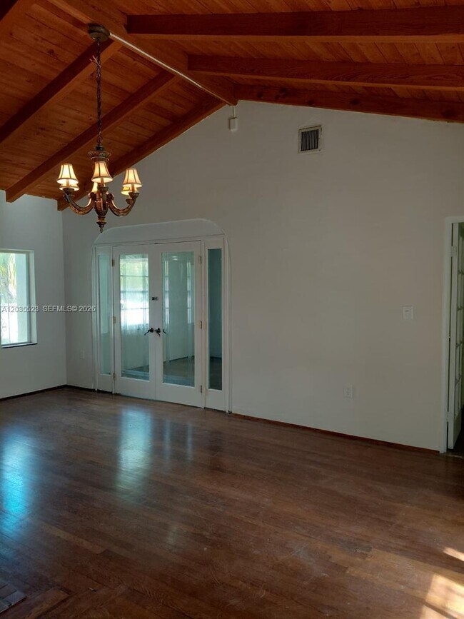 Foto del edificio - 9600 N Miami Ave