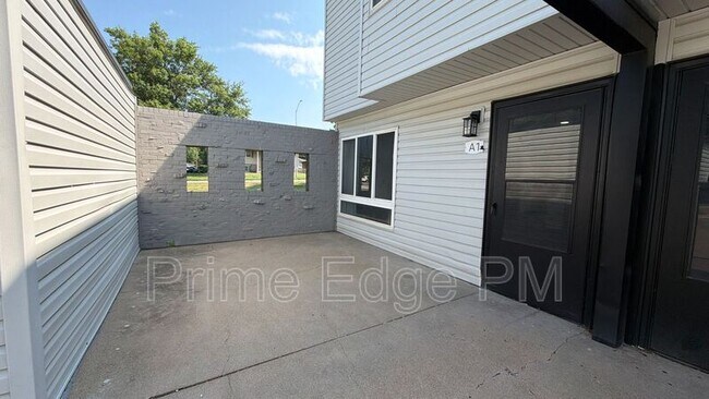 Foto del edificio - 6235 Holdrege-A1