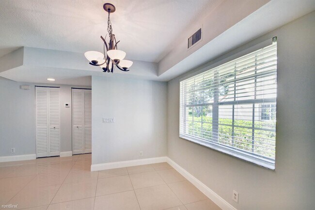 Foto del edificio - 3 br, 2 bath Condo - 17266 Boca Club Blvd ...