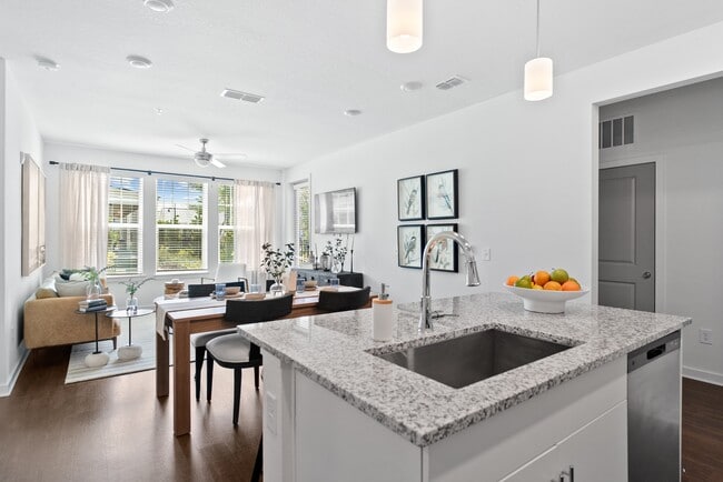 Foto del edificio - Skyline at Westfall Station