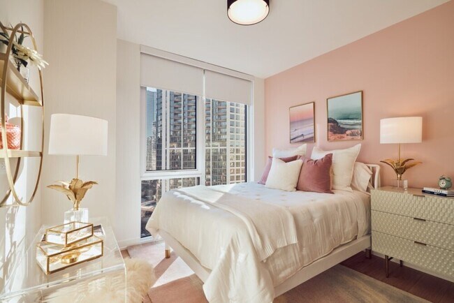 Foto del edificio - 373 W Grand Ave