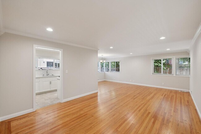 Foto del edificio - Luxury Apartment Available in gated Community downtown Palo Alto!
