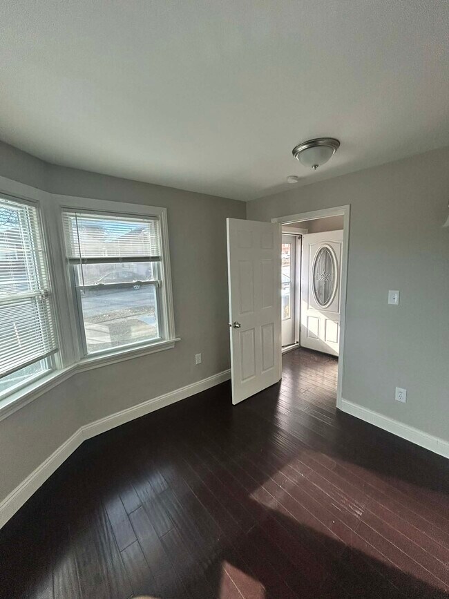 Foto del edificio - 8713 Susan Ave