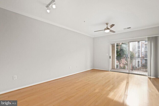 Building Photo - 12900 Centre Park Cir