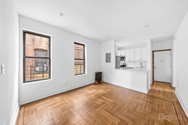 Building Photo - 100 Hart St