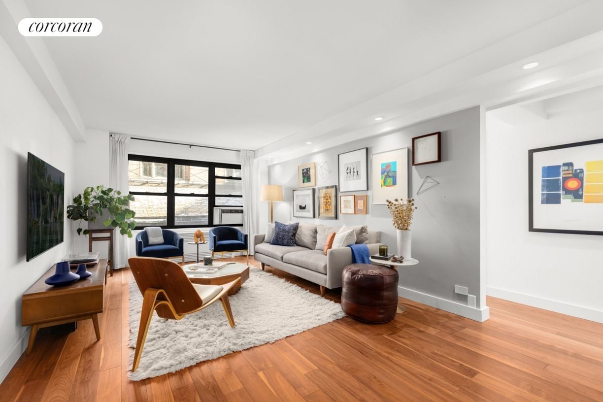 Primary Photo - 54 W 16th St
