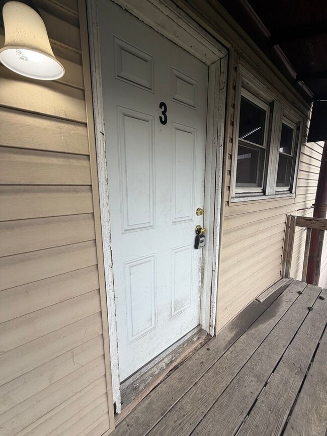 Photo - 2423 Lincoln Ave Apartment