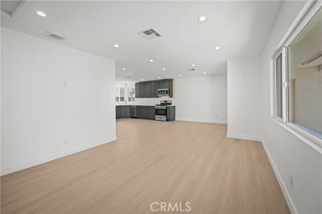 Foto del edificio - 6946 Amestoy Ave