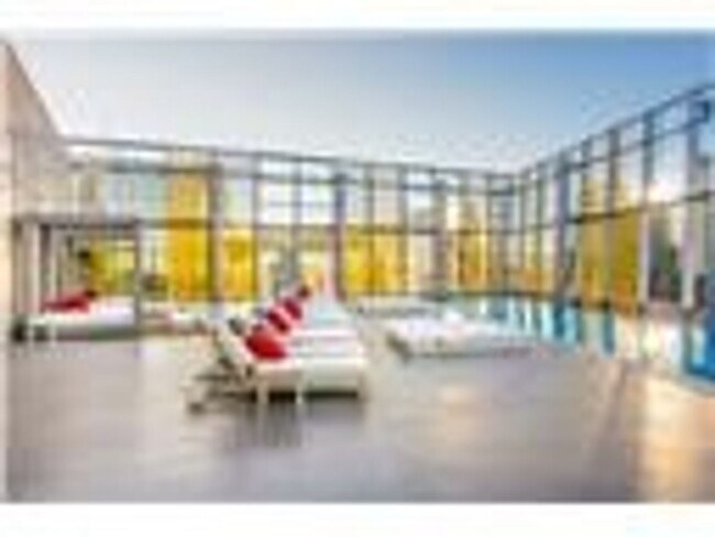 Foto del edificio - Beautiful 1-bed condo available at Veer