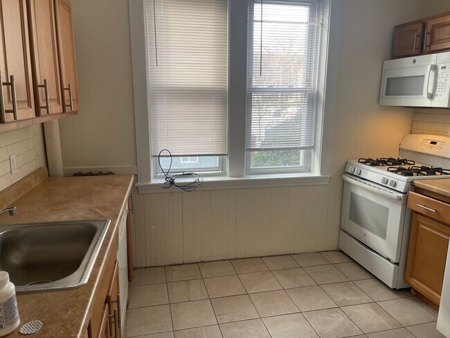 Foto del edificio - Clean and spacious 2 bed in Union Sq  1 Free month, Laundry, Utilities Inc can be a 3 bed