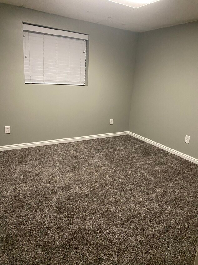 5509 W Deermeadow Cir Unit Basement, Salt Lake City, UT 84120