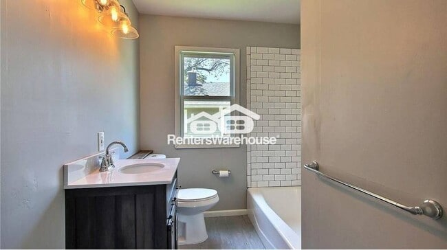 Foto del edificio - 861 N Algonquin Ave