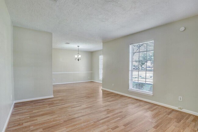 Building Photo - 4059 Postwood Dr