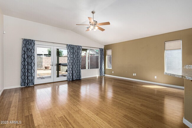 Foto del edificio - 4104 E La Salle St