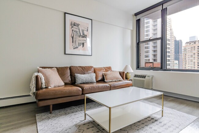 Building Photo - 21 E Chestnut St