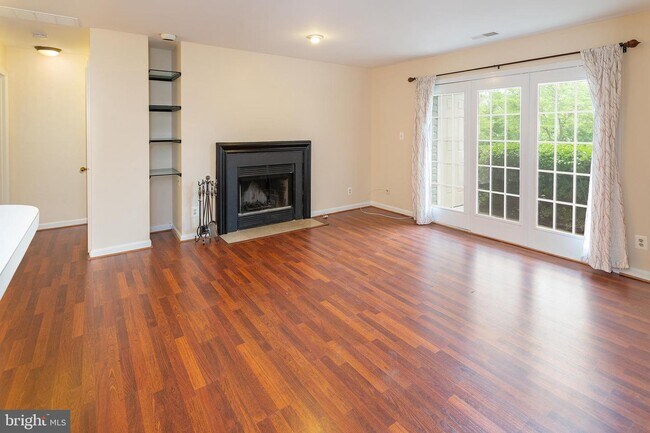 Foto del edificio - 7504 Ashby Ln