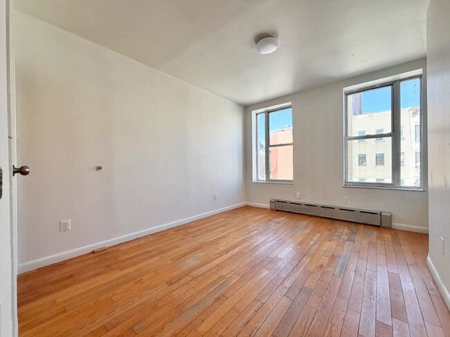 Building Photo - 1993 3rd Ave