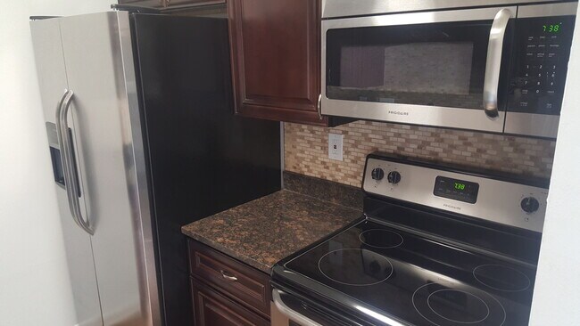 Foto del edificio - 910 W Ocean View Ave