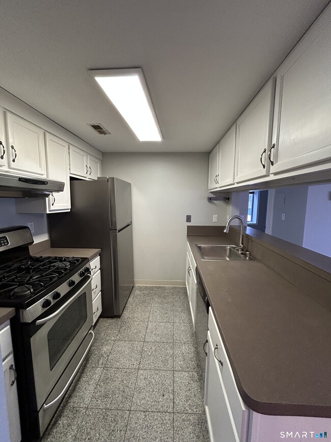 Building Photo - 90 Little Oak Ln