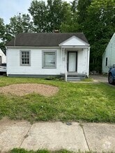 Building Photo - 4608 St James Ave