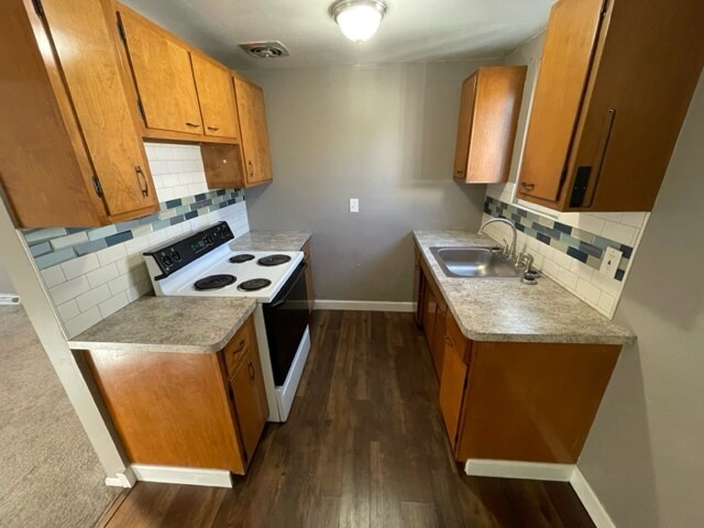 Foto del edificio - 4326 W 152nd St