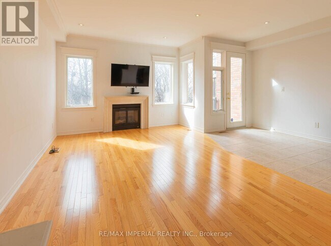 Photo du bâtiment - 73 Southvale Dr