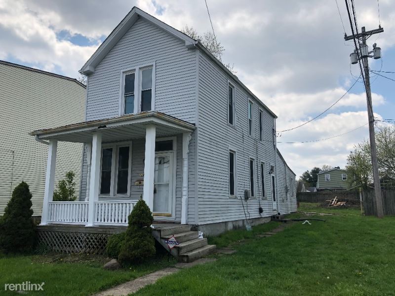 3 br, 1.5 bath House 124 Garvey Ave House Rental in Elsmere, KY
