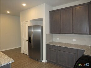 Building Photo - 9806 Kensley Rose Dr
