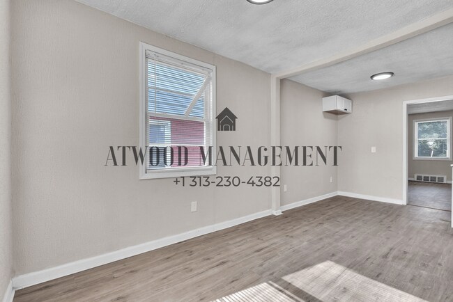 Foto del edificio - 14722 Quincy St