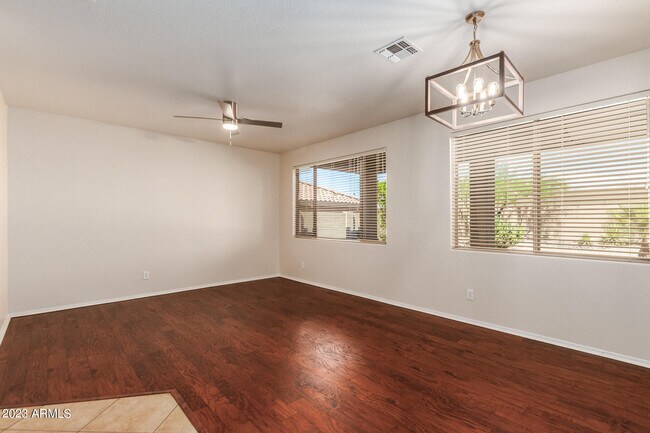 Foto del edificio - 3812 Desert Creek Ln
