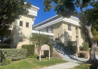 Building Photo - 3425 E 15th St