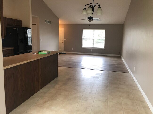 Foto del edificio - 6593 Majestic Dr